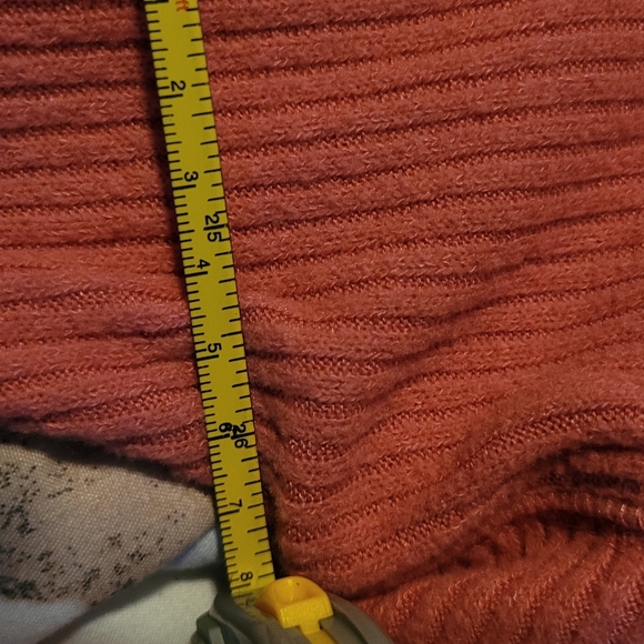 Abercrombie & Fitch knit top - Picture 5 of 5